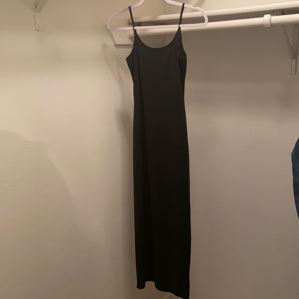 Black polyester dress